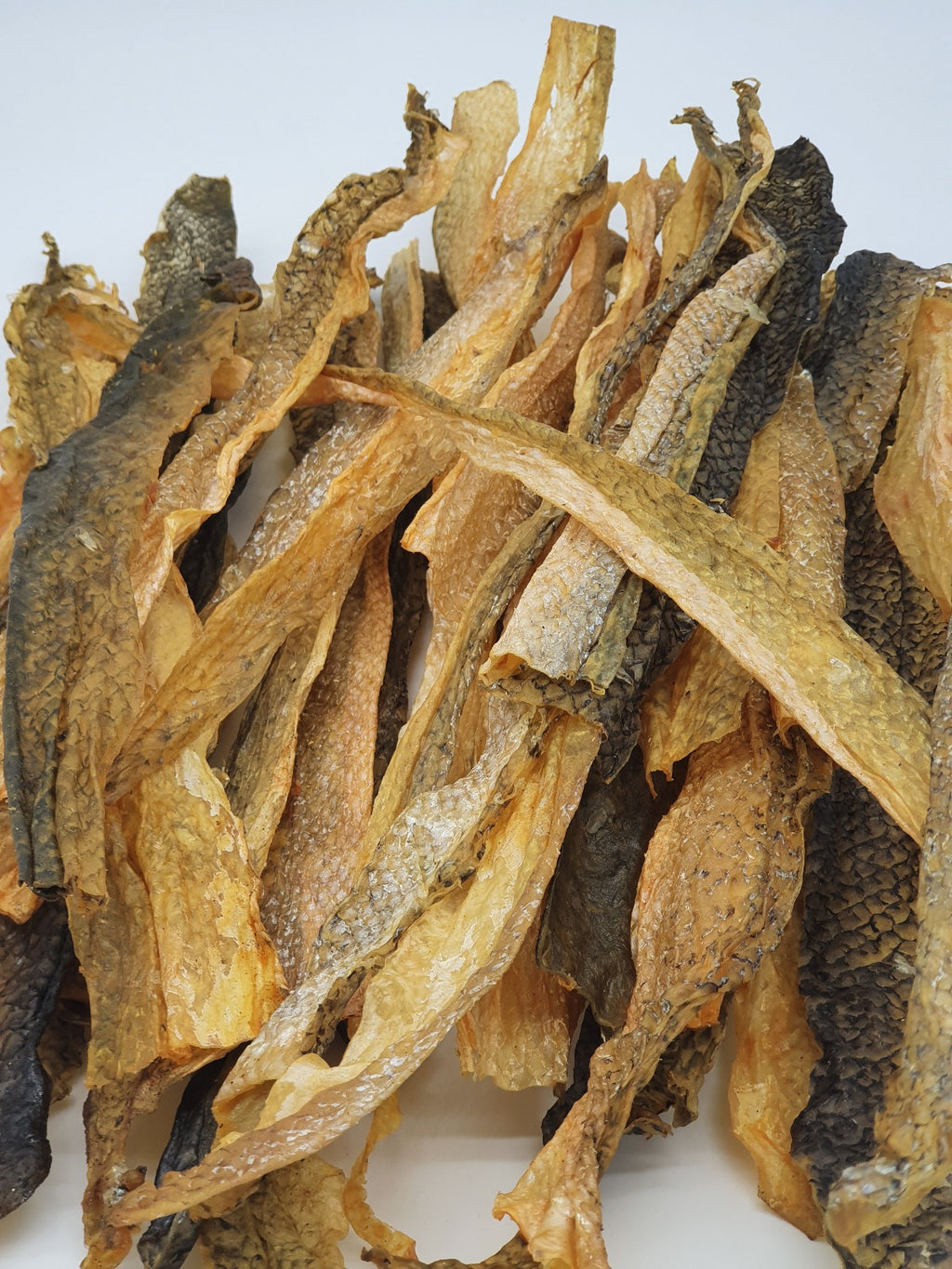 Salmon skin hot sale and dogs